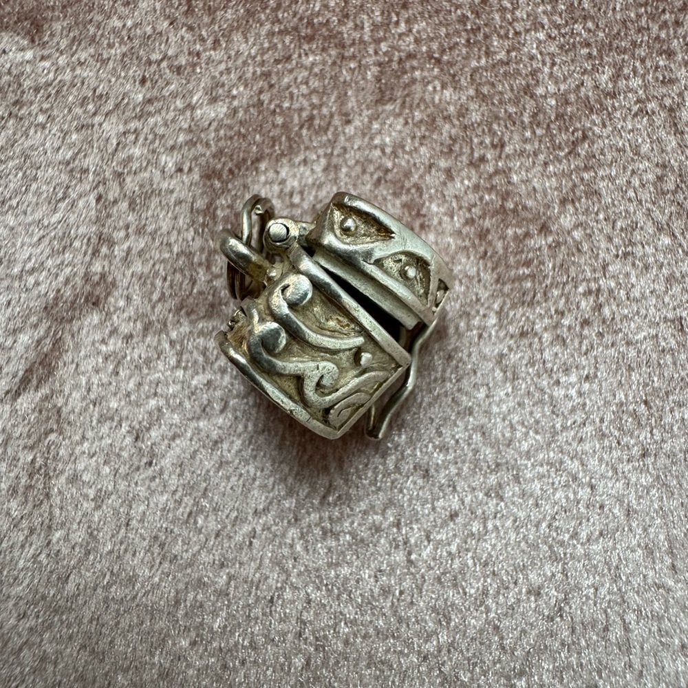 🩶 Vintage 925 Sterling Silver Heart Prayer Box Charm - Picture 2 of 8